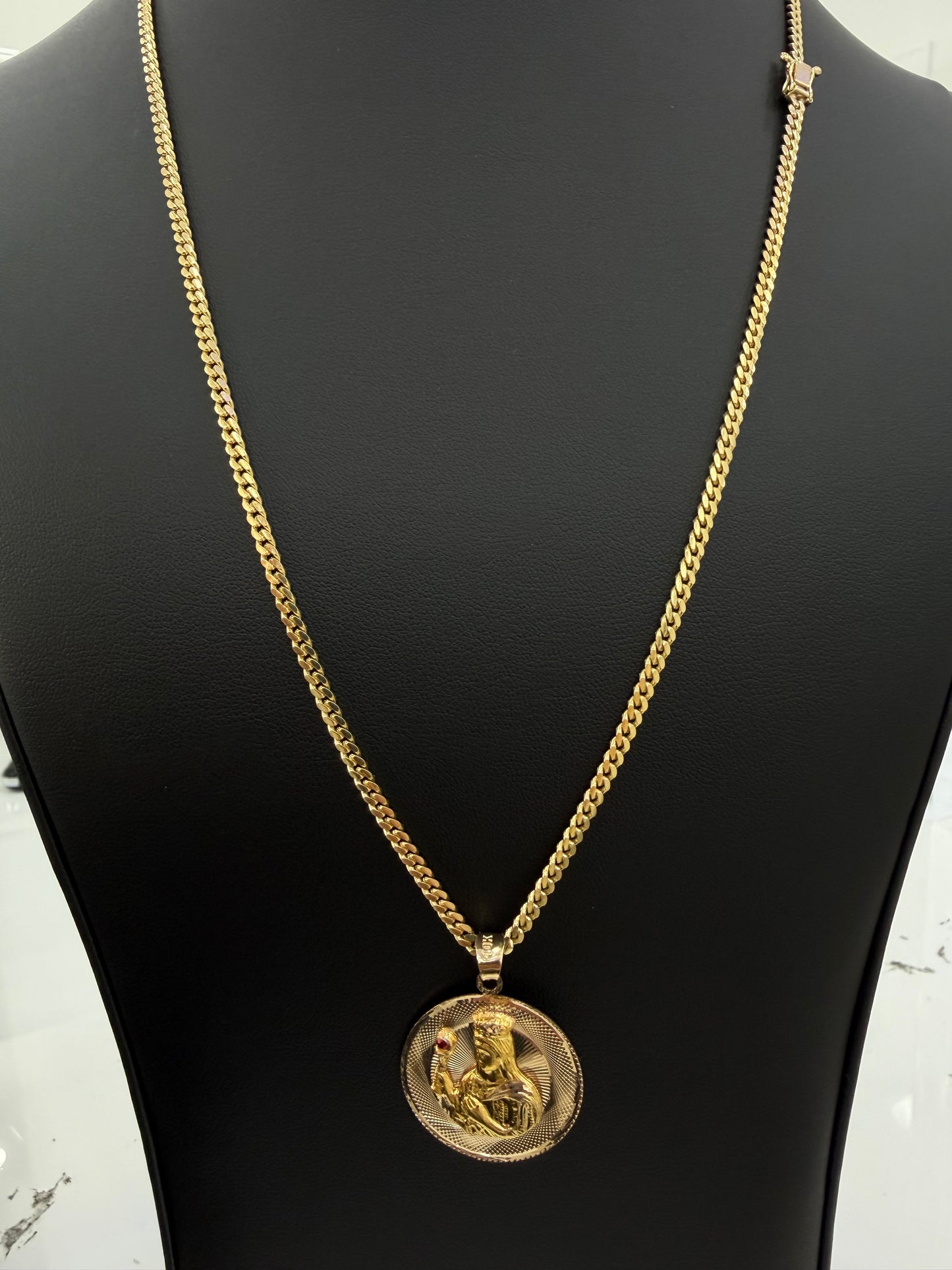 Miami Cuban link 3 mm x 24”  + Pendant Santa Barbara (sólid) 10k gold