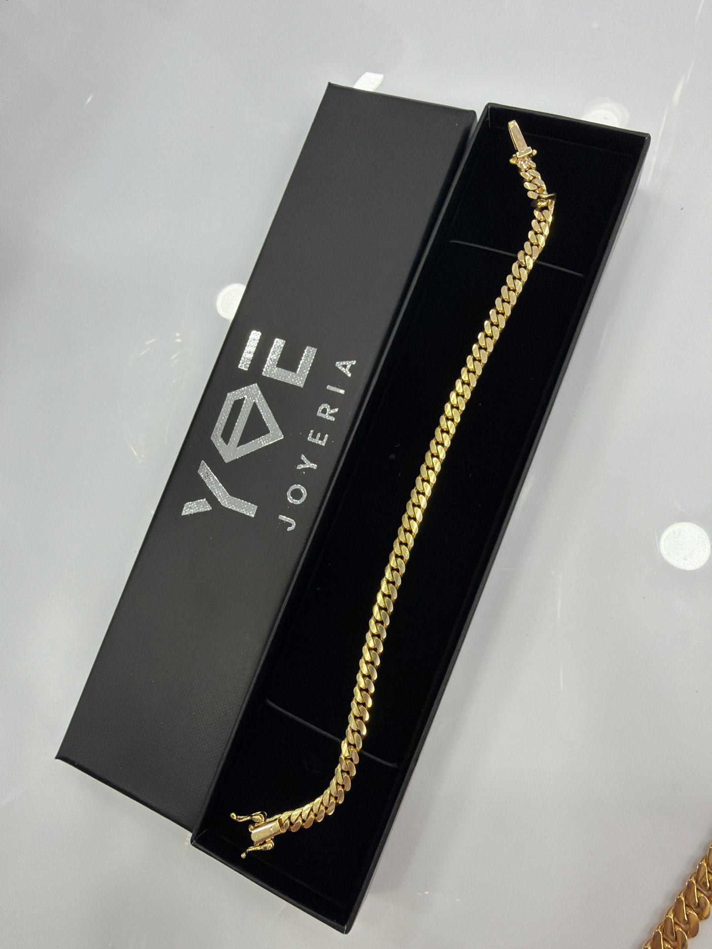 10k Gold Cuban Link Bracelet 5 mm x 8”