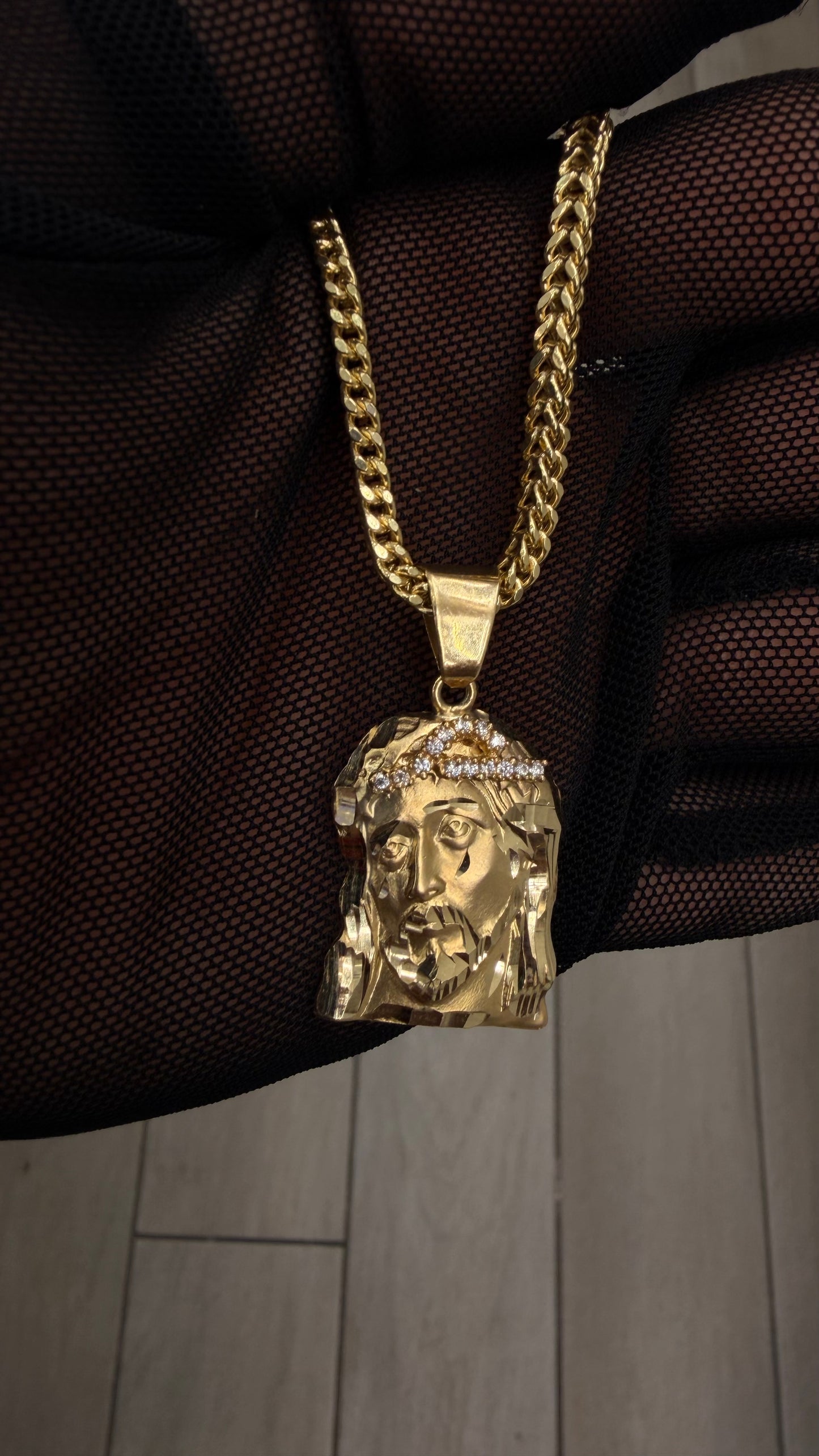 Jesus pendant 10k gold