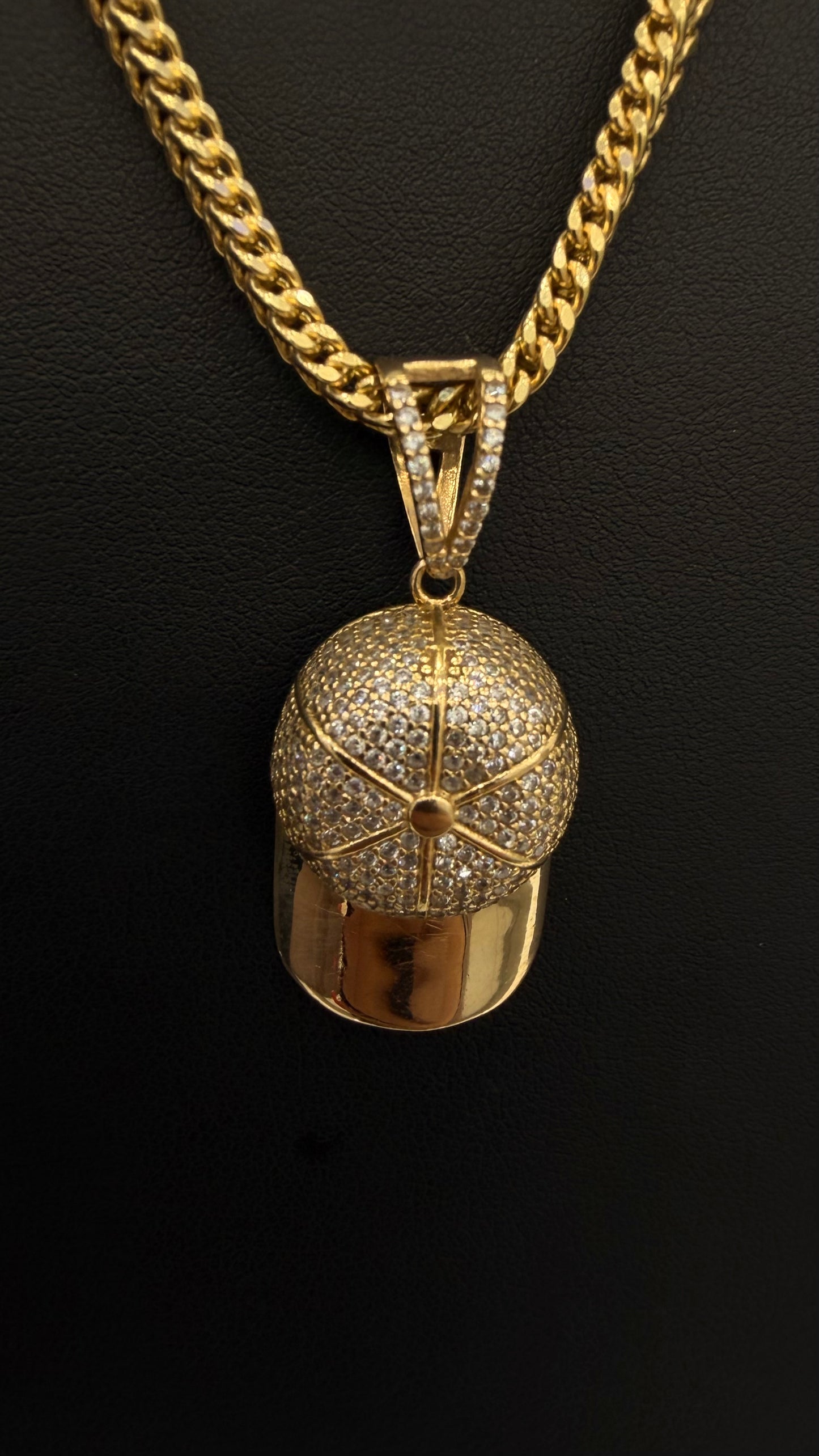 Cap Pendant 14k gold