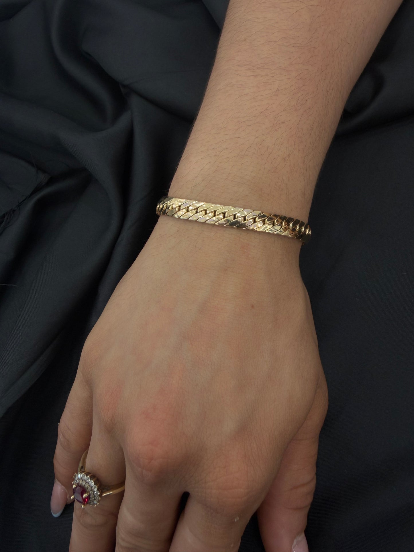 Women's Bracelet (Hollow) – 10K Gold