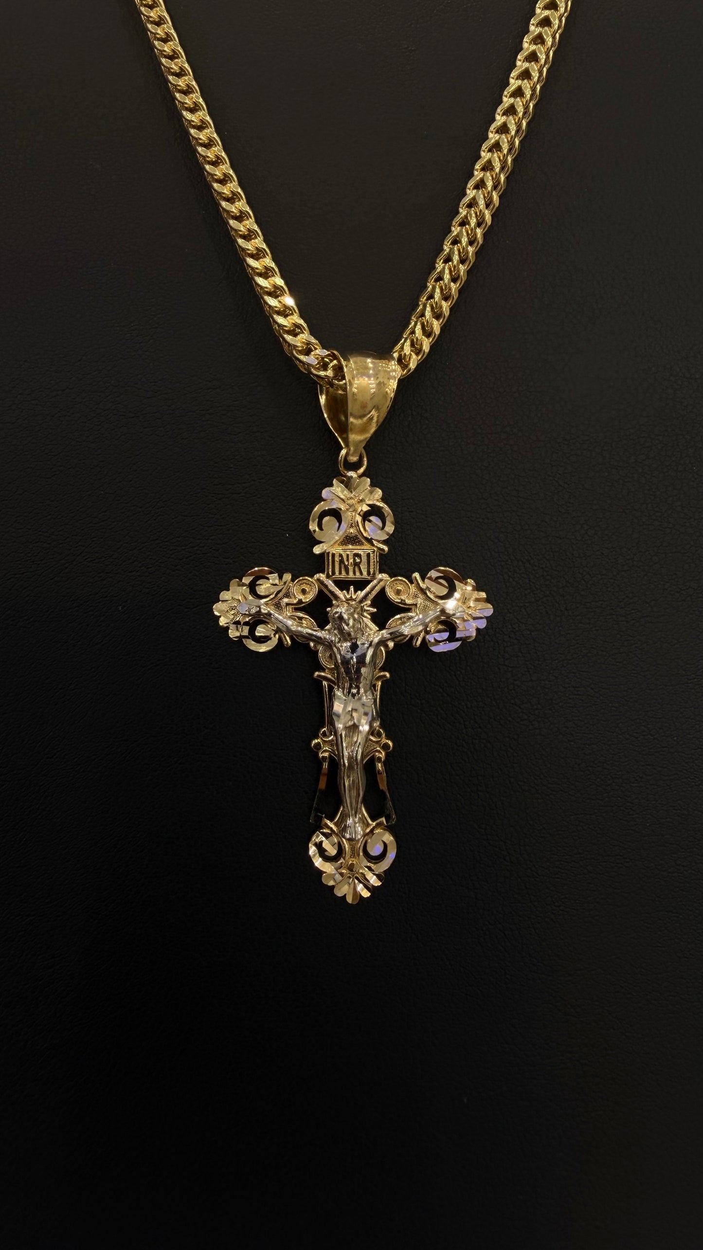 Cross Pendant 10k gold