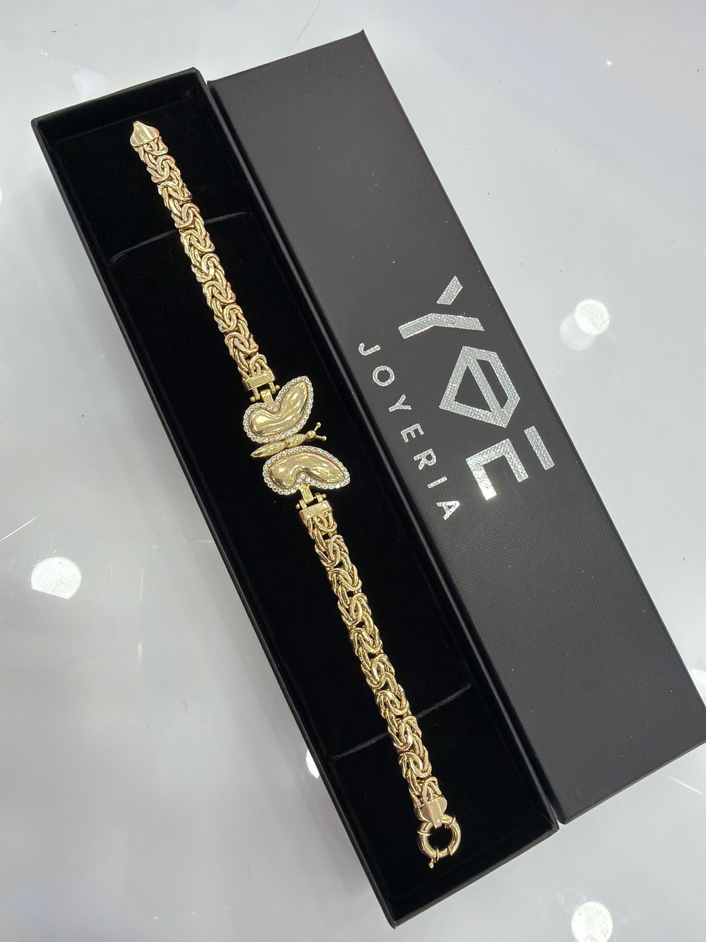 Women's butterfly style bracelet 10k