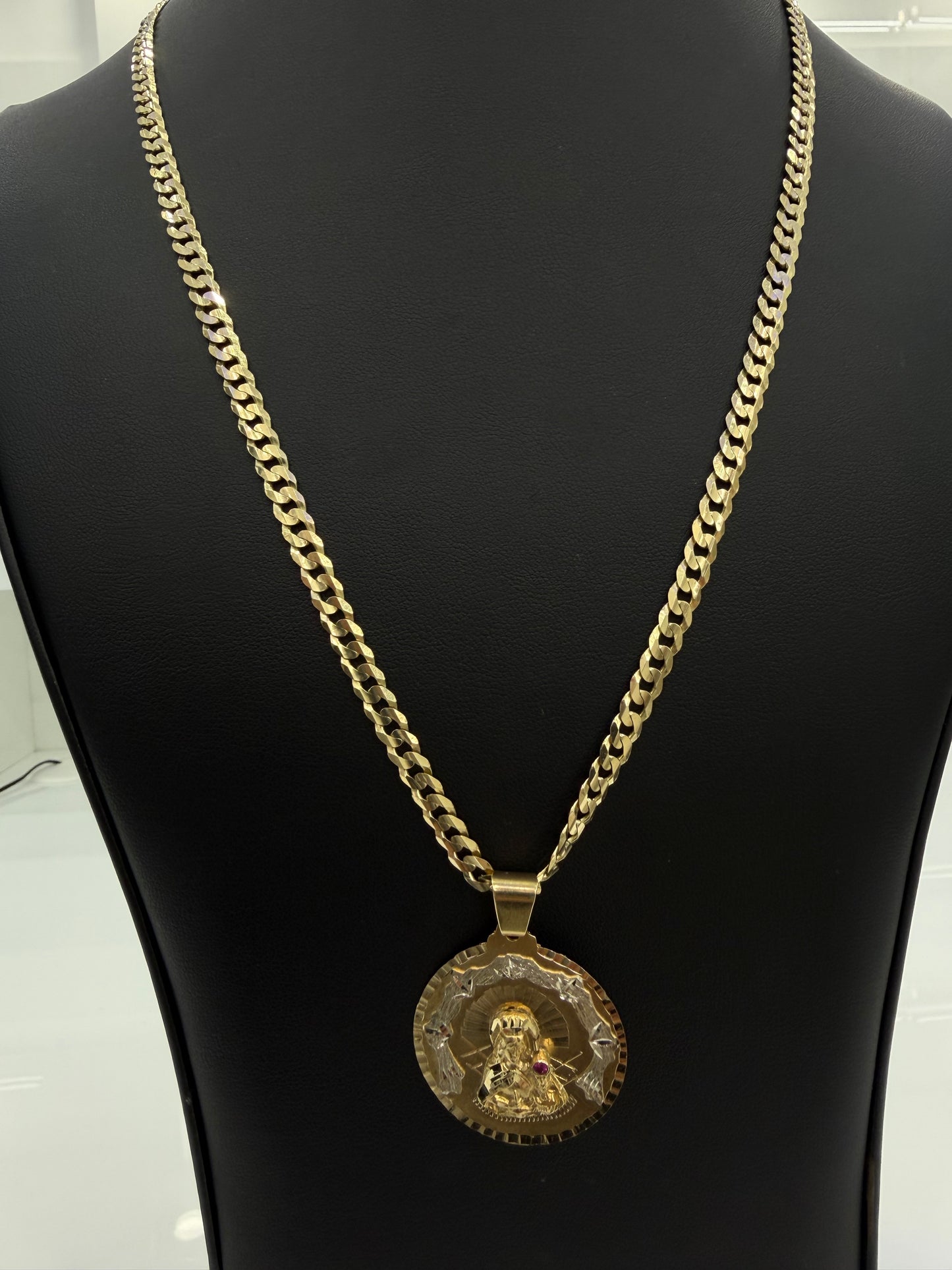 10K Gold Diamond Cut Chain 5mm x 22 Inches with Pendant