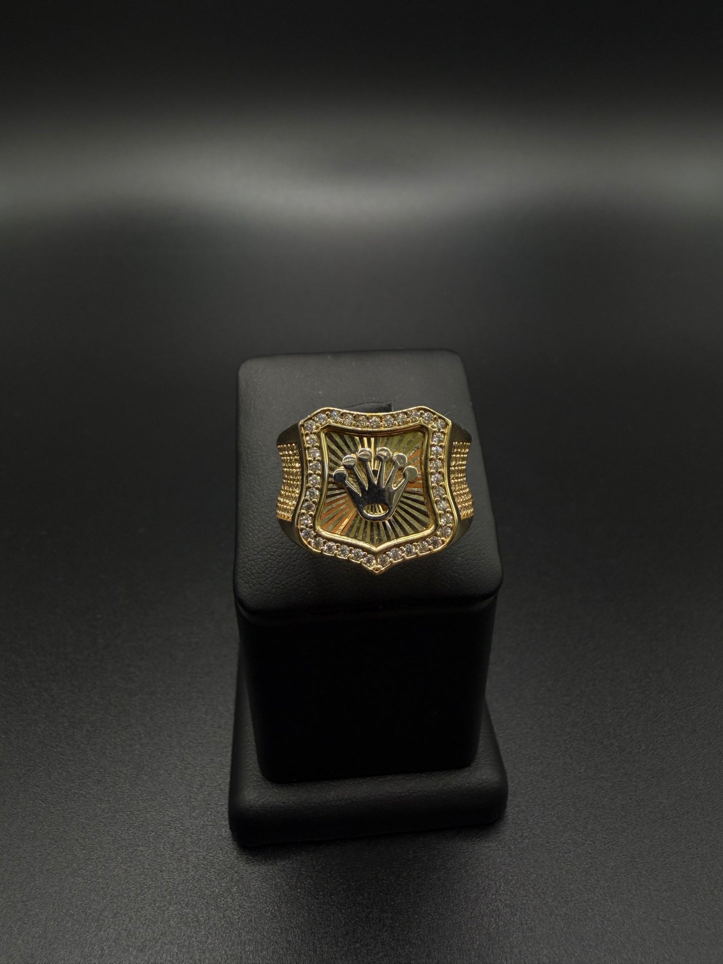 10K Gold Crown Ring, Size 11 1/2