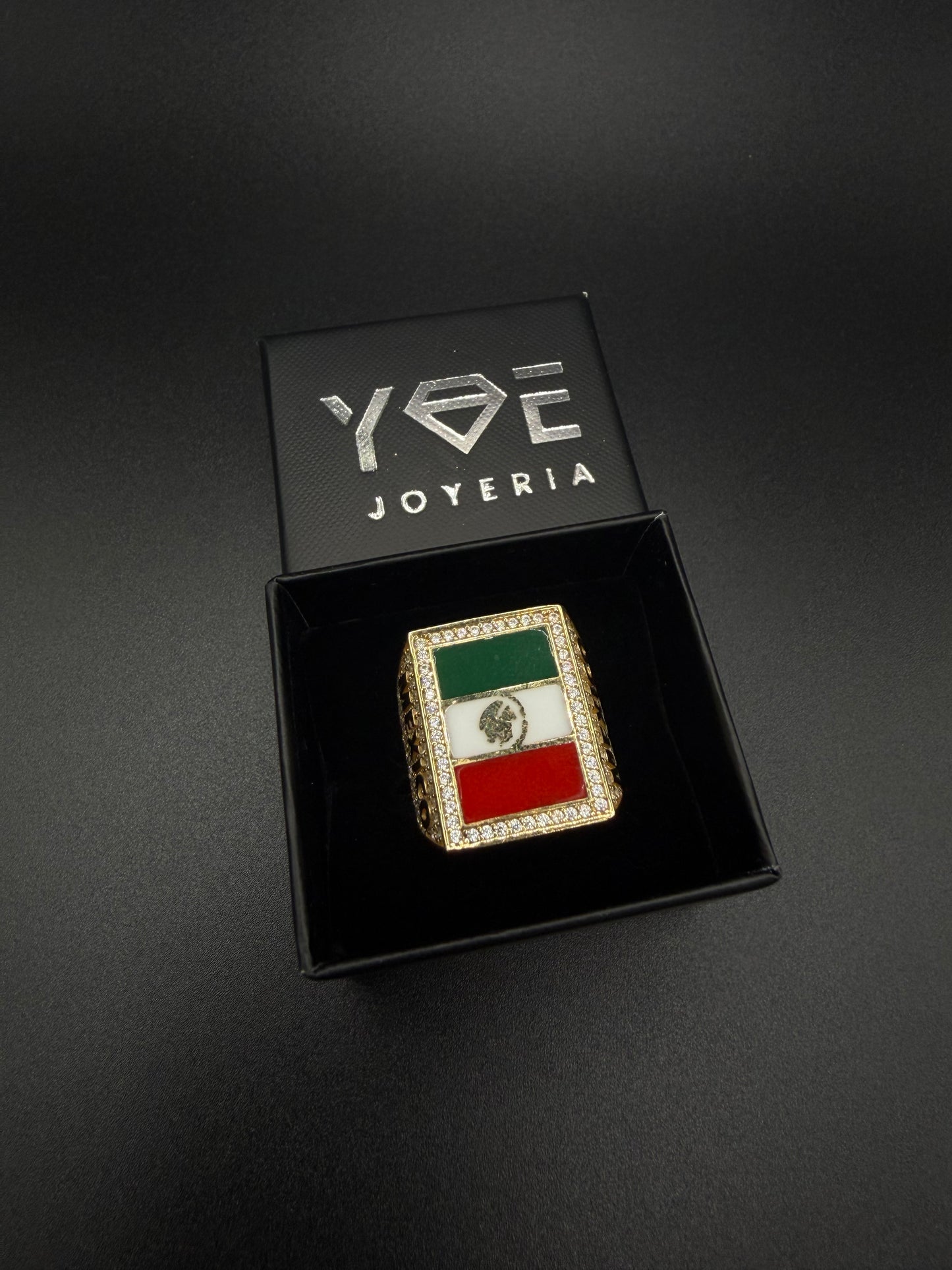 14k Gold Mexican Flag Ring, Size 10