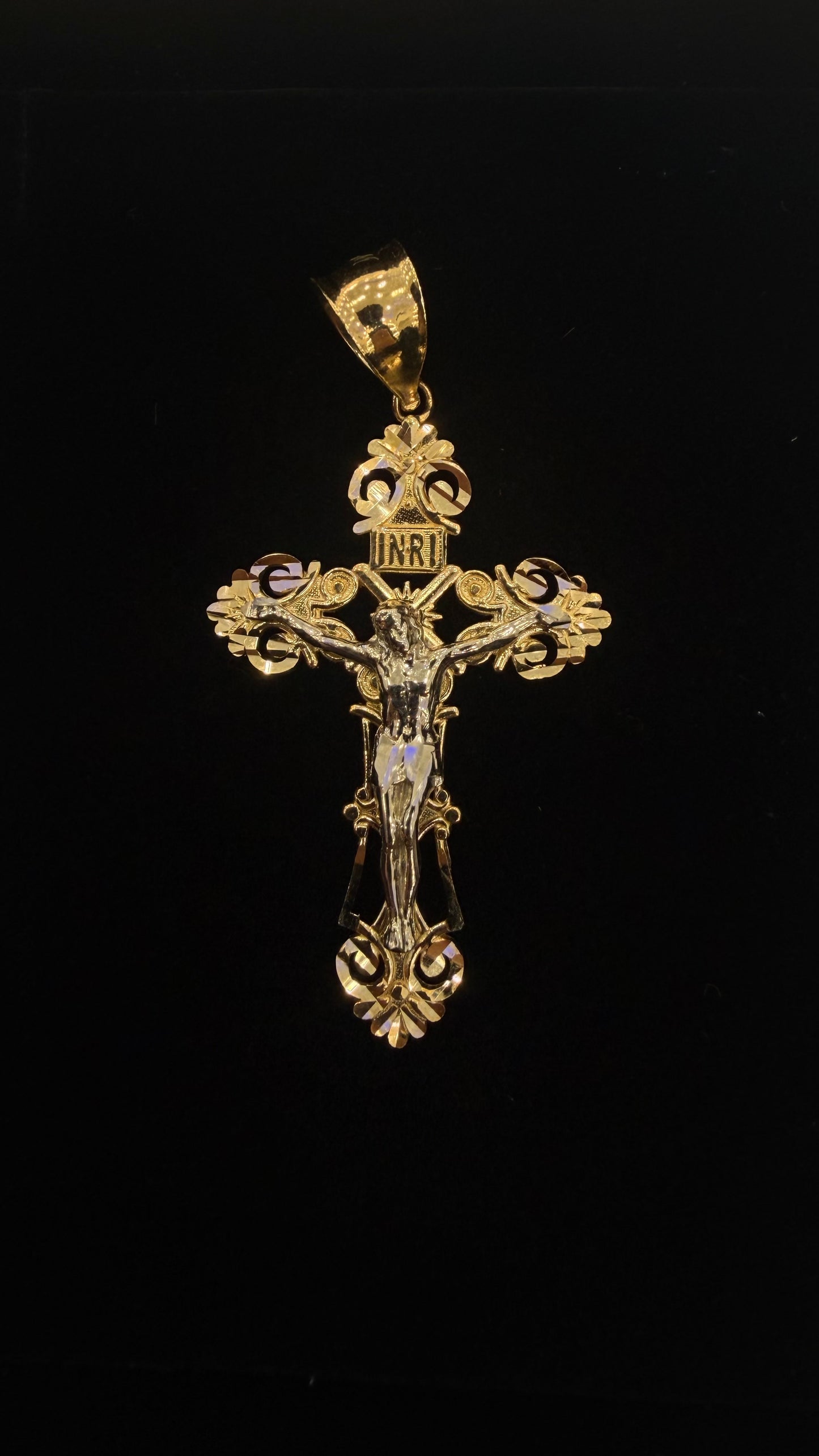 Cross Pendant 10k gold