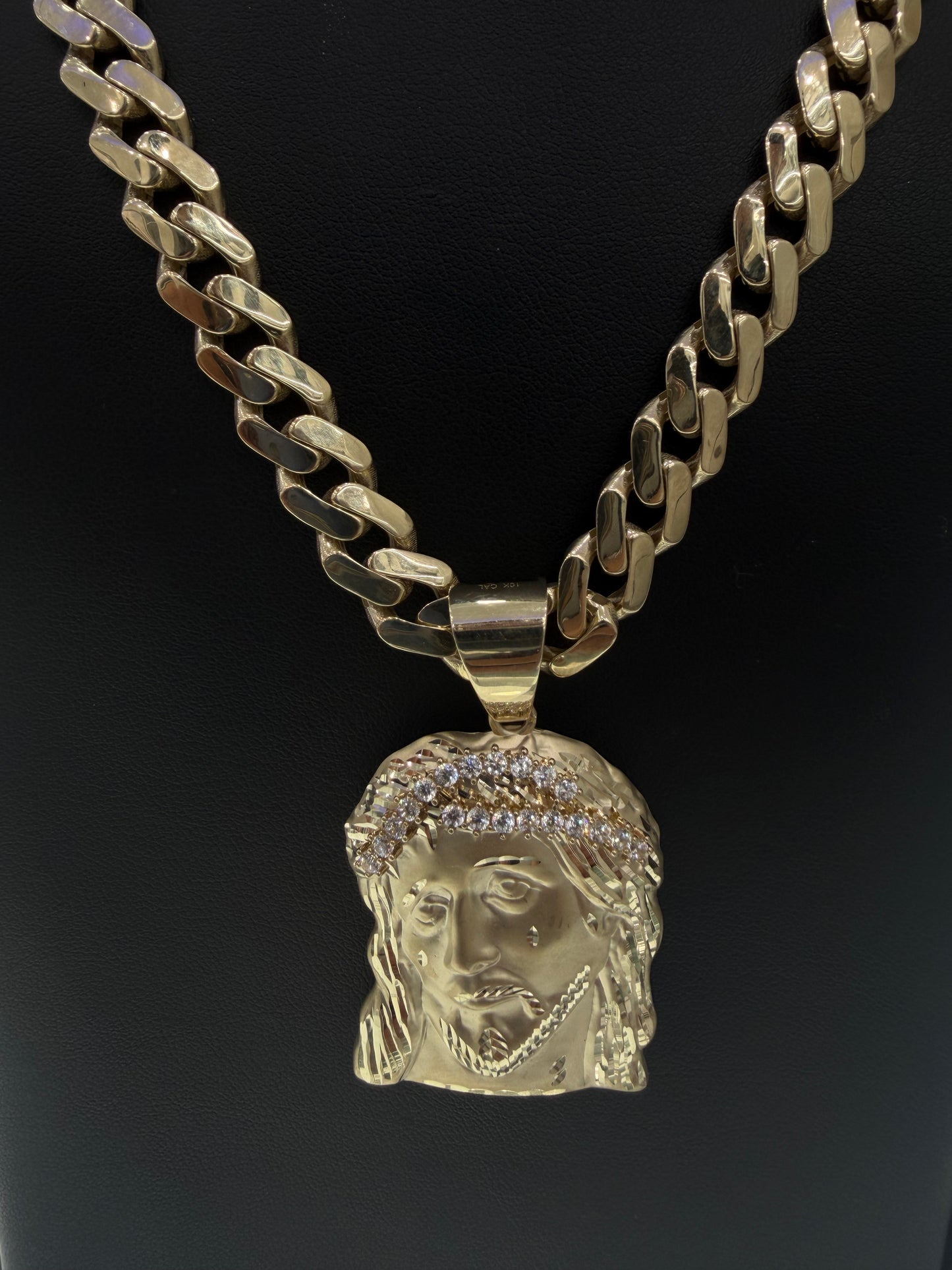 Monaco Chain (hollow) 9mm x 22” + Face of Jesus Pendant 10k Gold