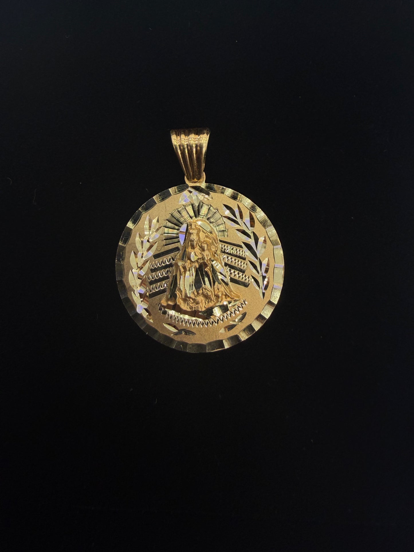 Virgin Mary pendant 10k gold